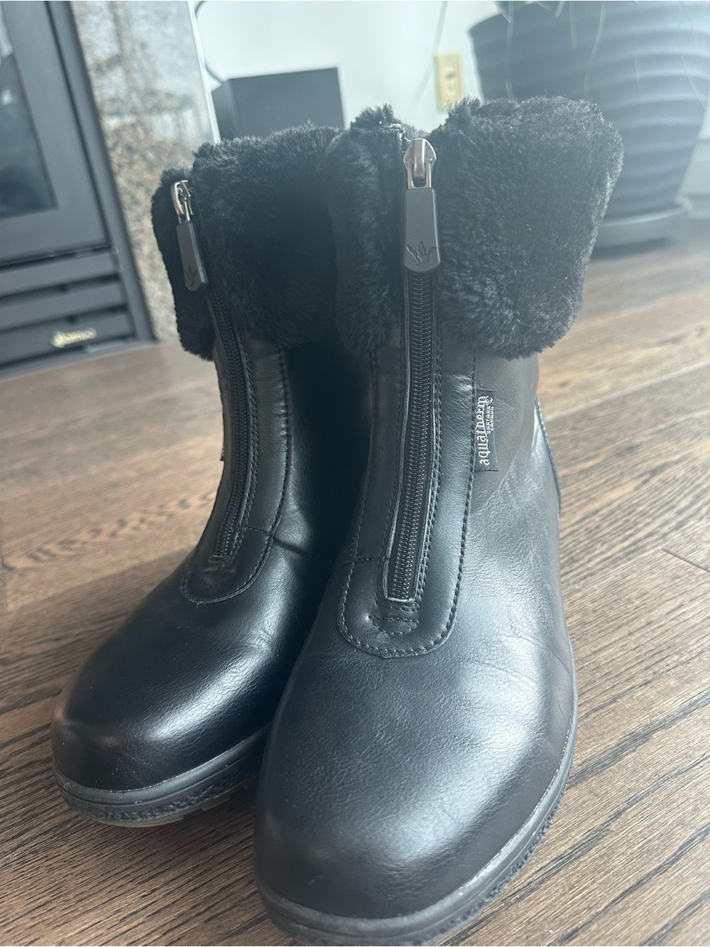 Black Faux-Fur Zip Front Women's Ankle Boots